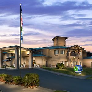 Holiday Inn Express Hotel & Suites Arcata/Eureka-Airport Area By Ihg
